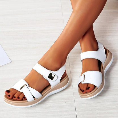 Élise | Sandalen mit Doppelriemen – Komfort und minimalistischer Stil 