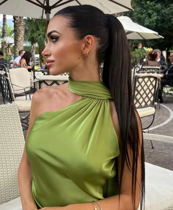 Jade | Dlouhá večerní šaty a drapované 